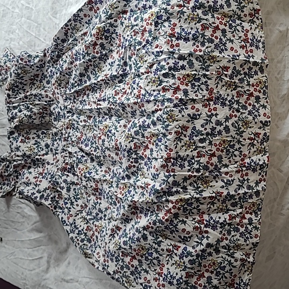 Super cute floral dress - Picture 2 of 5